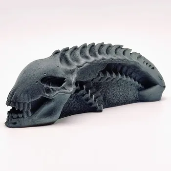 Силиконова форма с 3D череп извънземно чудовище, подходяща за вътрешна украса гипсова отливка, която продължаваше свещи са ръчно изработени.